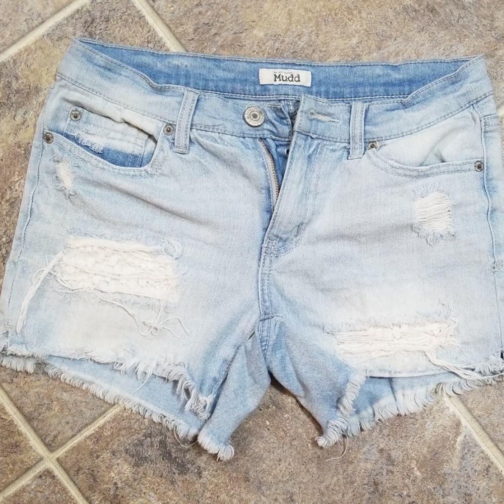 {2 for 10} Mudd distressed jean shorts sz 7
